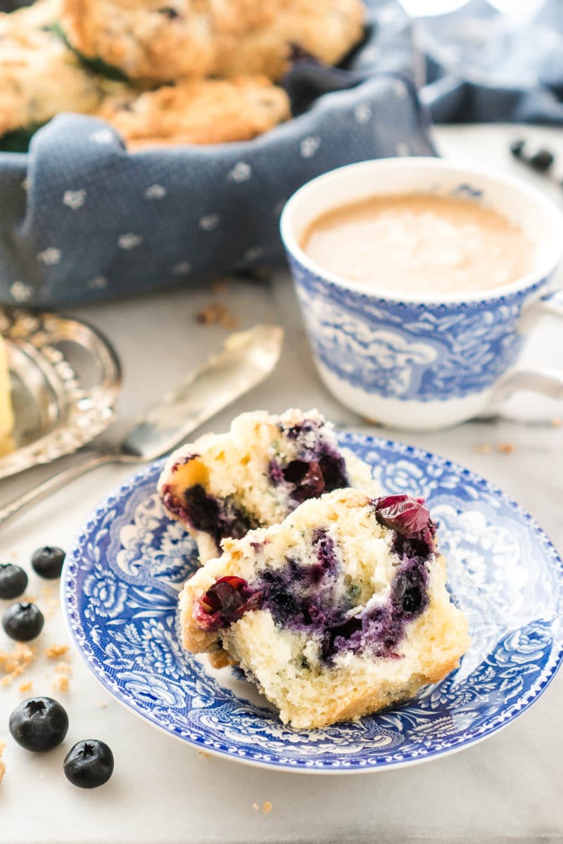 Blueberry Muffins with Fresh Blueberries