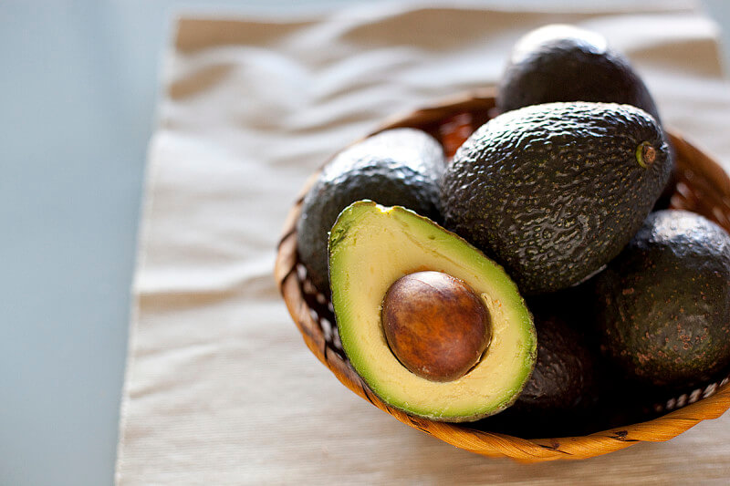 How to preserve avocados in the freezer from EatingRichly.com