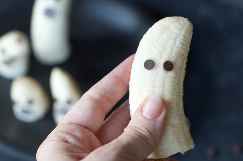 If you need a healthy kid snack for Halloween, look no farther than these adorable chocolate chip banana ghosts. They're fast and easy to make, and sure to delight kids of all ages. From EatingRichly.com