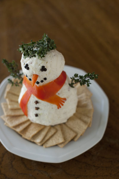 Holiday edible art projects for kids: Christmas cheeseball snowman recipe From EatingRichly.com