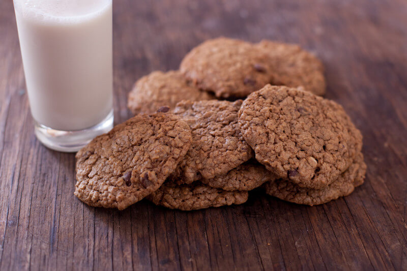 The best lactation cookies for breastfeeding moms - EatingRichly.com