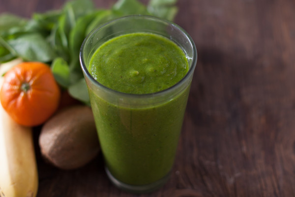 Dairy free green smoothie with protein. Great breastfeeding snack! - EatingRichly.com