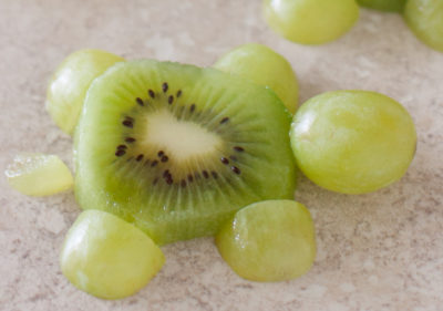 These cute kiwi turtles are an easy kid snack ready in just five minutes. EatingRichly.com