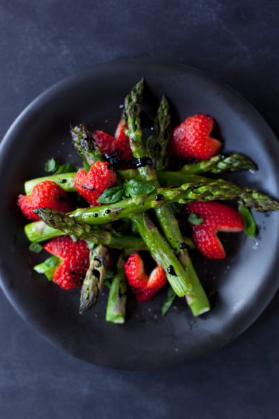Balsamic strawberry asparagus recipe