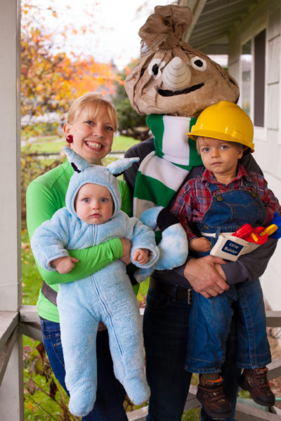 Check out how you can make a DIY Bob the Builder Halloween costume for the whole family! Bob, Pilchard, Wendy, and Spud DIY costumes for toddlers, babies, and parents. From EatingRichly.com