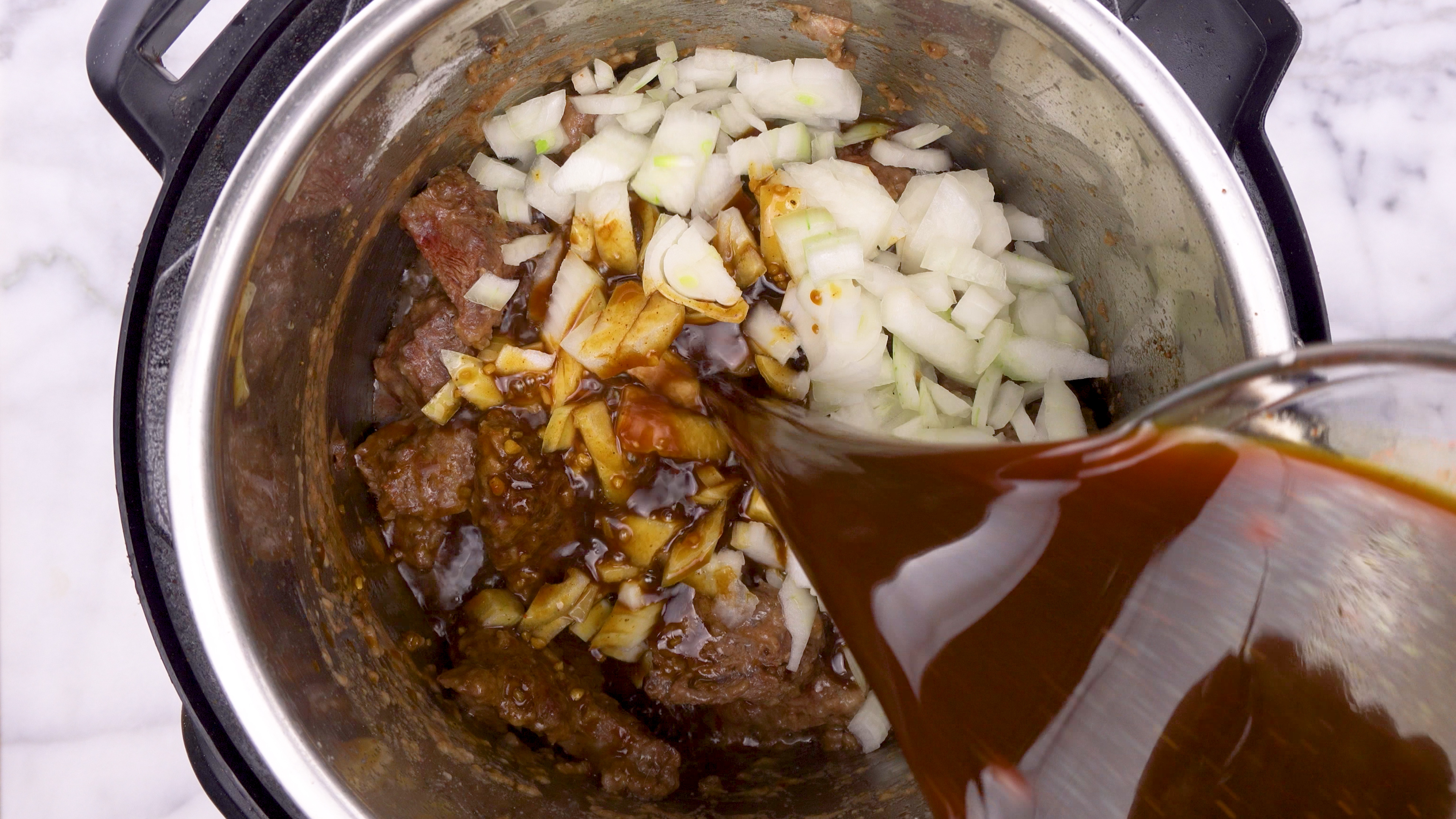 Making pressure cooker short ribs in the Instant Pot