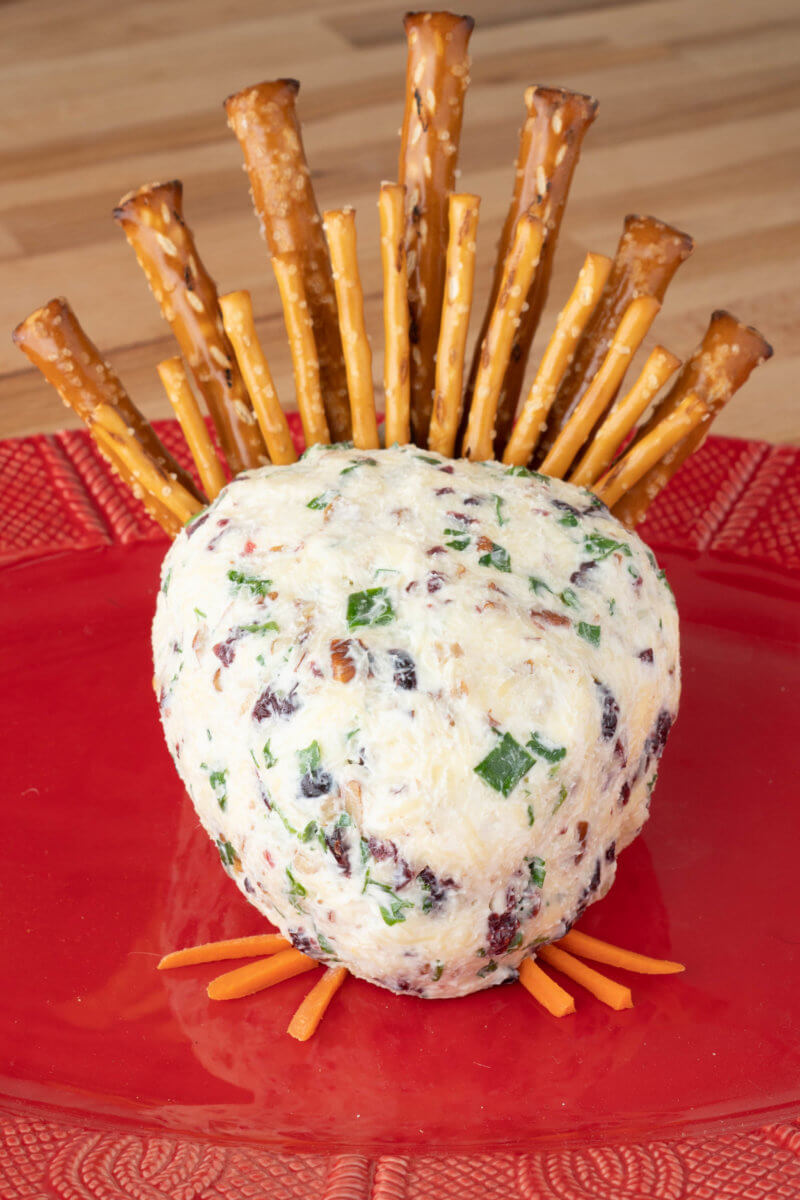 How to Make a Turkey Cheese Ball for Thanksgiving